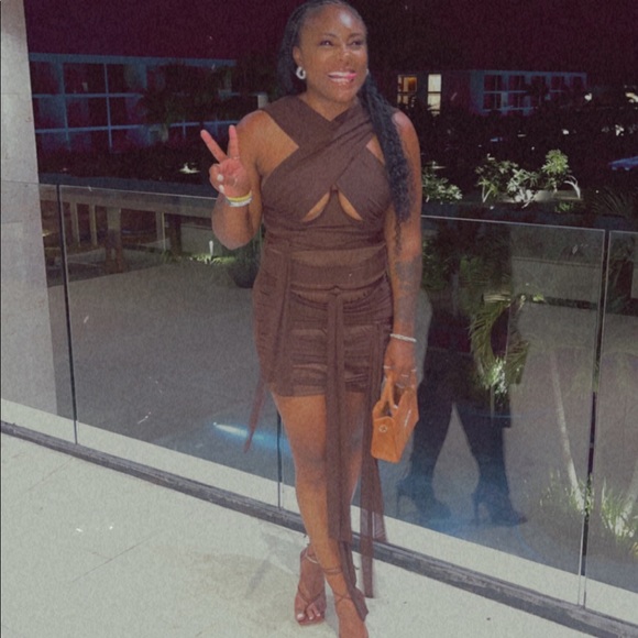 Brown Dress - Picture 2 of 3